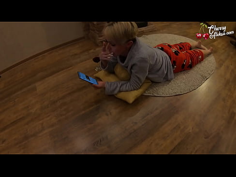 ❤️ Gekke blonde sûgje Enorme lul dy't derop sûgje en stuiterje - Anale seks ❌ Porno fb by porno fy.pornokey.ru ❌