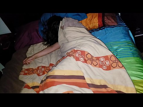 ❤️ Styfsoan bespot syn jonge styfmem wylst se sliept. ❌ Porno fb by porno fy.pornokey.ru ❌